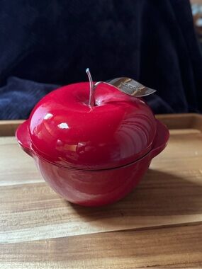 Lodge Patriot Red Apple Pot (Model E3AP40)
